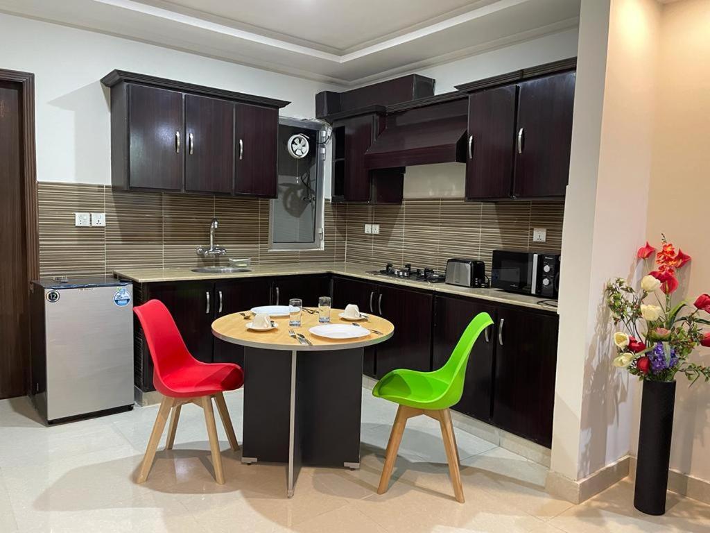 Apartament Marine Tower Rawalpindi Zewnętrze zdjęcie